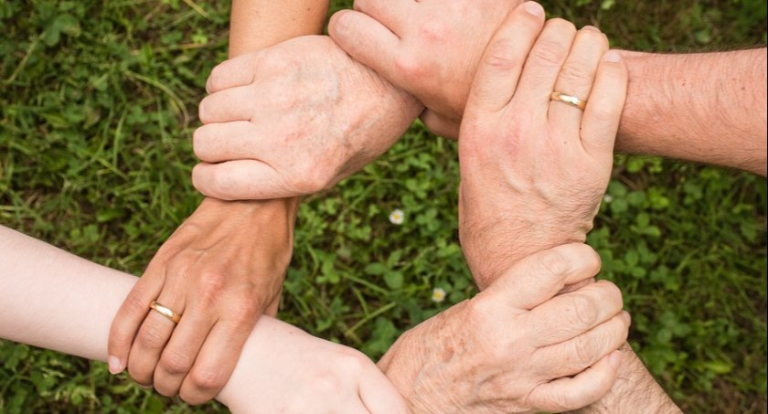 Zostając wolontariuszem MOPS możesz pomóc dzieciom i seniorom
