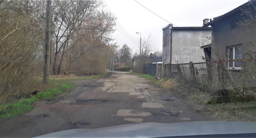 Droga do Hubertusa będzie połatana. Parking bez szans na remont