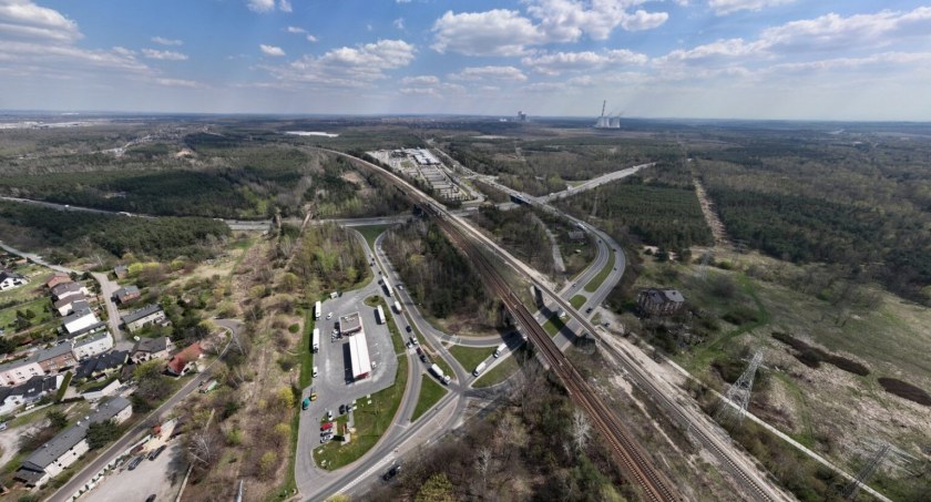 Od poniedziałku kolejne drogowe utrudnienia. Zamkną zjazd z A4 na S1