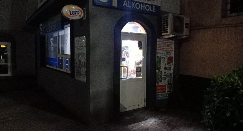 Próbowali się włamać do sklepu z alkoholami