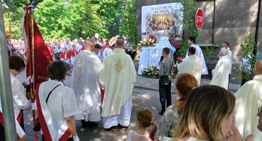 Piasek, Stare Miasto, Centrum - wspólna procesja Bożego Ciała
