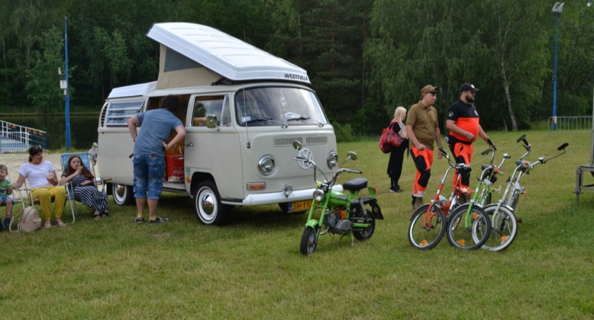 Motoryzacyjne cacka w Parku Słupna [zdjęcia]