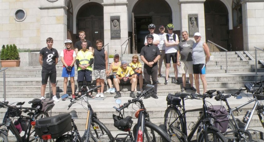 Pojechali na rowerach dla życia i rodziny