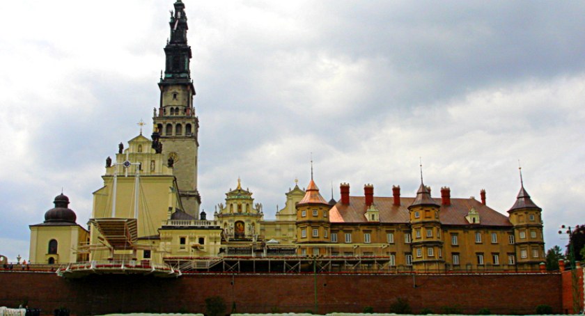 Będą pielgrzymować pieszo i na rowerach z Mysłowic do Częstochowy