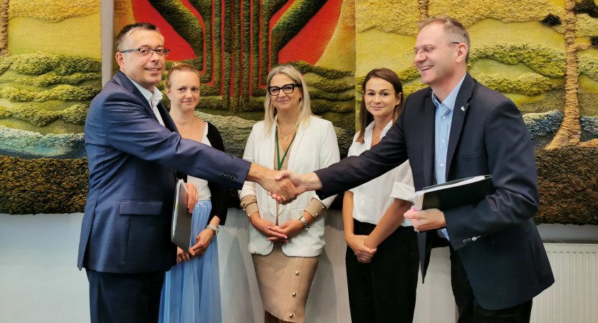 Szkoła jezuitów przejdzie termomodernizację. 4 mln na remont przekaże NFOŚiGW