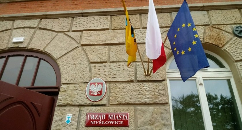 Ile nas kosztuje samorządowa administracja?