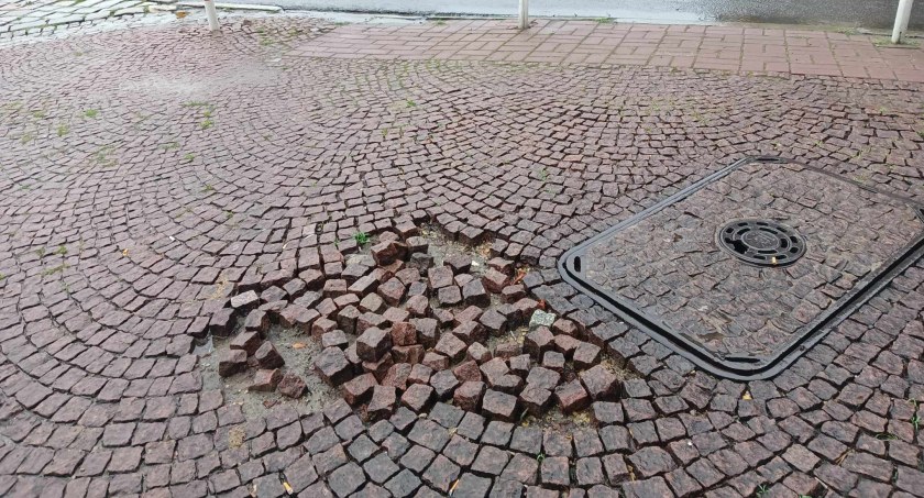 Puzzle się rozsypały