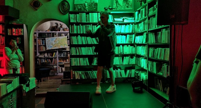 Hip-hop w księgarni. Młodzi zorganizowali imprezę, żeby ratować 100-letnią Studnię Trzech Cesarzy