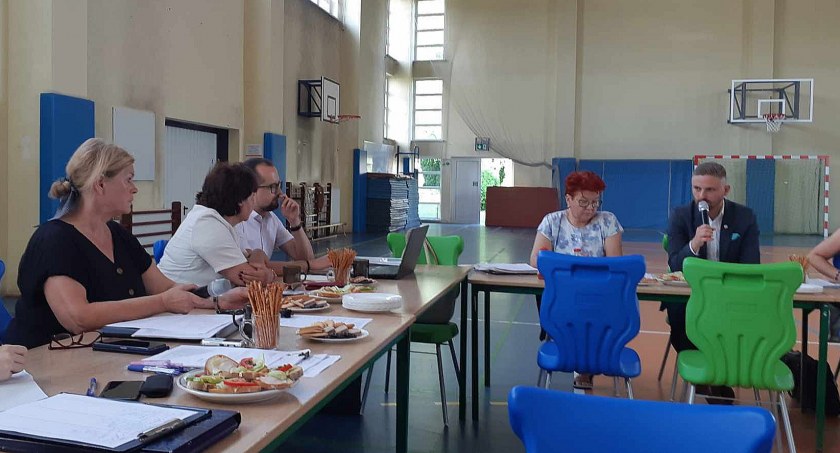 Pieniędzy w edukacji starcza na wszystko - deklaruje wiceprezydent Mateusz Targoś