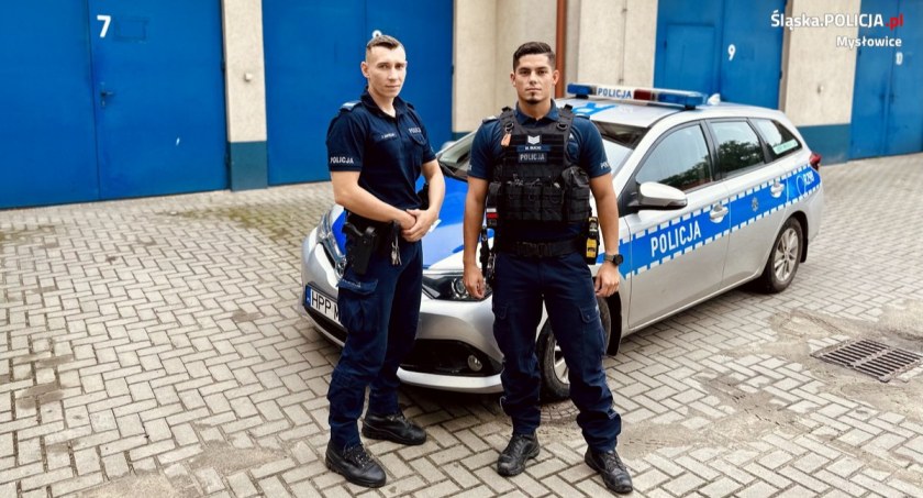 Policjanci uratowali wycieńczonego staruszka