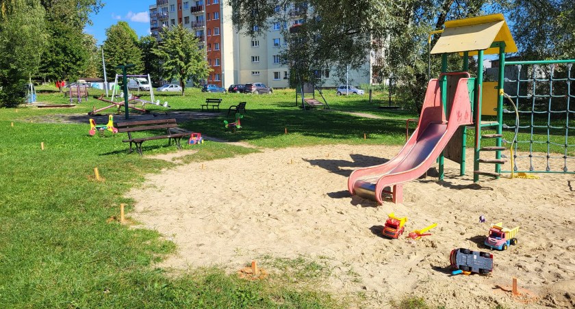 Trwa modernizacja placu zabaw przy ul. Partyzantów