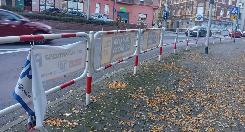 Banery i plakaty wyborcze znikają z ulic