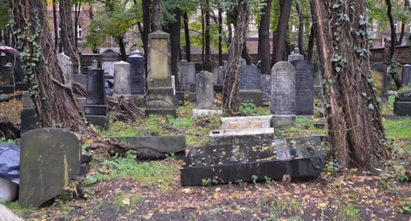 Brama cmentarza żydowskiego na Piasku będzie otwarta