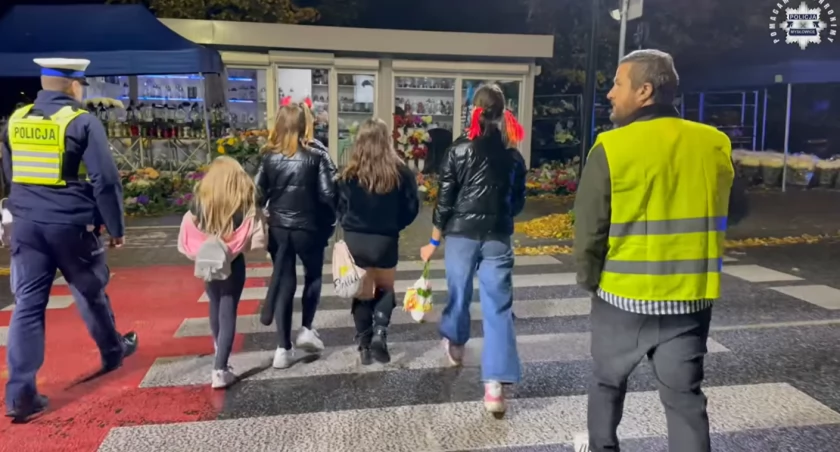 Odblaski chronią życie. W kampanii mysłowickiej policji wziął udział znany artysta