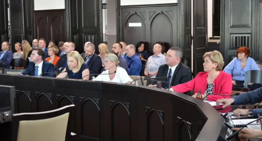 7 listopada kolejna sesja nadzwyczajna w sprawie emisji obligacji