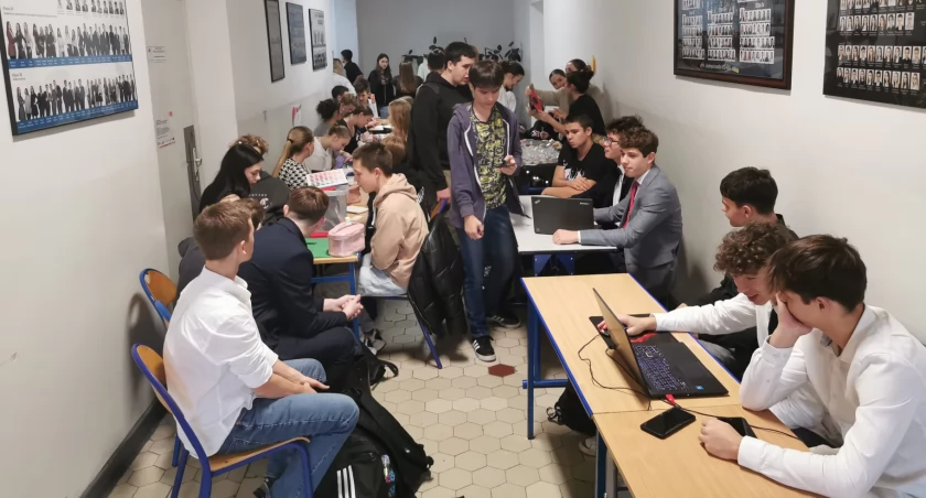 Szkolne Targi Biznesu w I LO