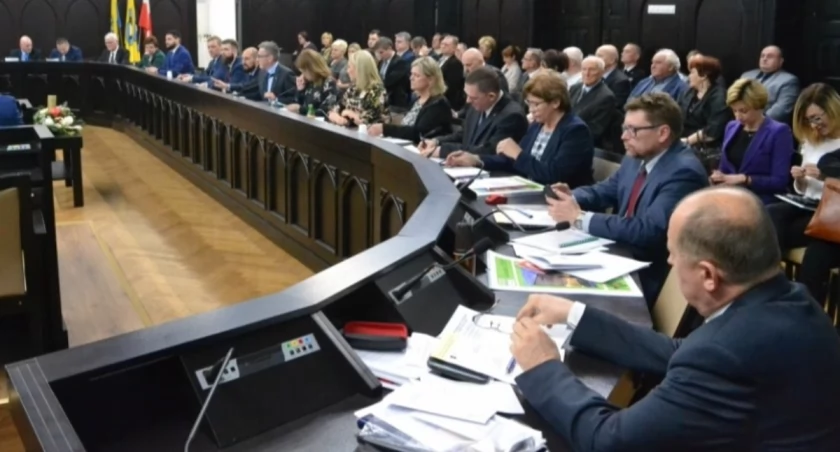 Do trzech razy sztuka?