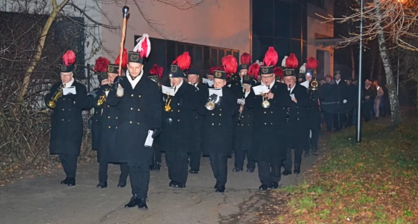 Barbórka w Mysłowicach - górnicza pobudka i msza za górników