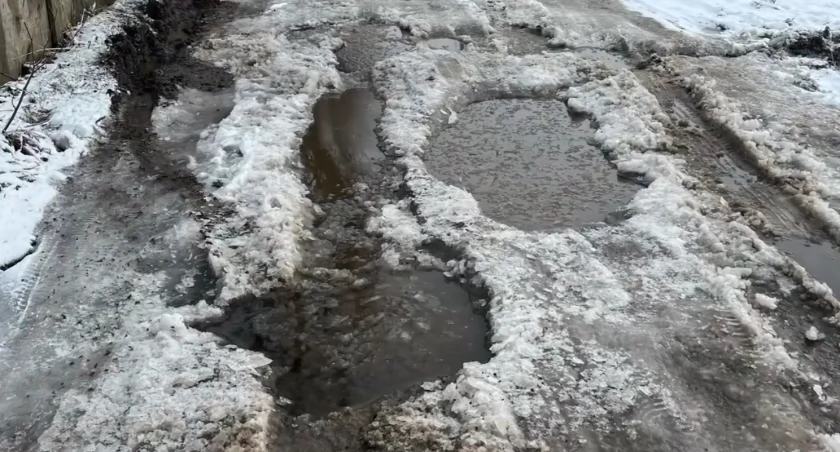 Po ul. Ogrodowej w Wesołej tylko samochodem terenowym