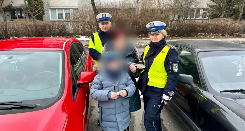 Odblaski od policjantów dla seniorów
