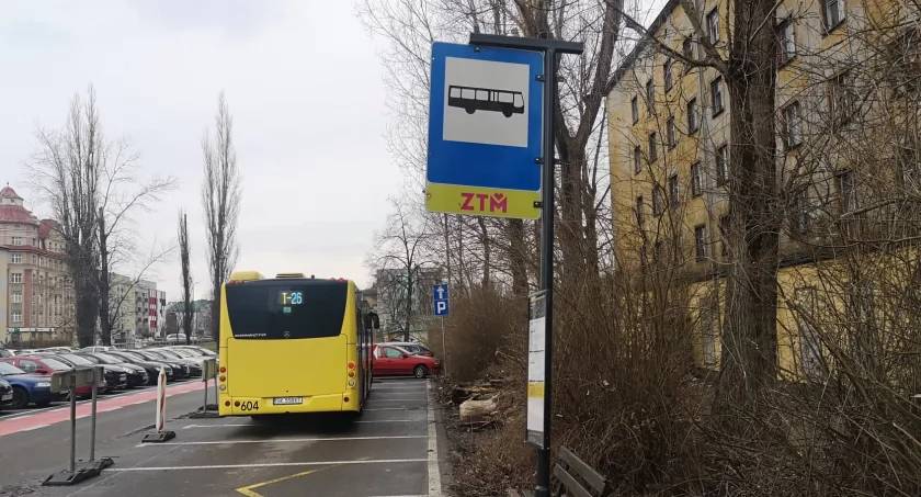 Nie wszyscy są zadowoleni z nowej lokalizacji przystanku