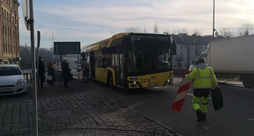 Od dzisiaj przystanki na Krakowskiej po nowemu