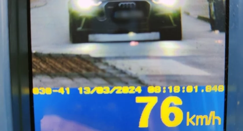 W dwie godziny na tej samej ulicy dorobiła się 20 punktów karnych