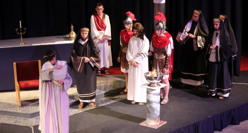 Parafia w Kosztowach zaprasza na Misterium Męki Pańskiej