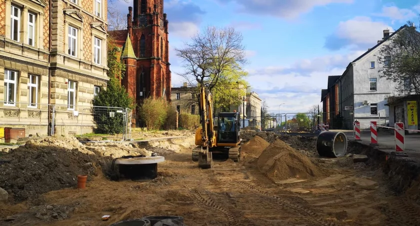 Przebudowa torowiska tramwajowego znów z poślizgiem!