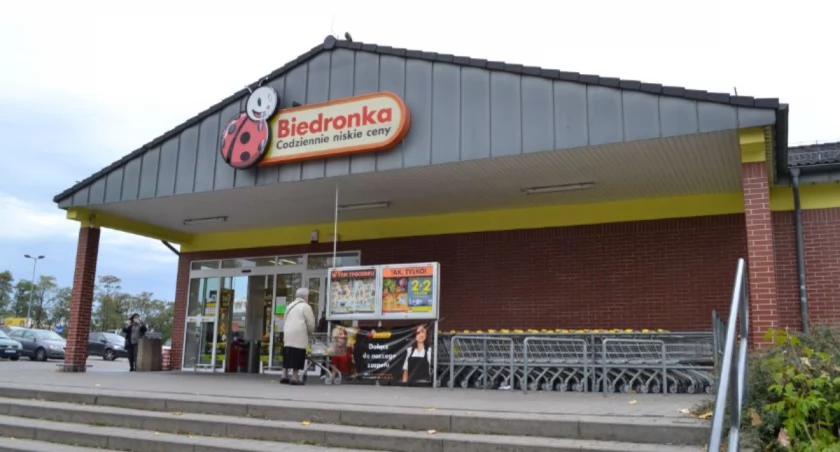 Majówka 2024: jak będą czynne sklepy w długi weekend? 