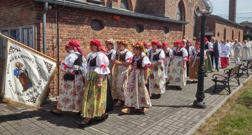 Tłumnie, barwnie i świątecznie w Krasowach