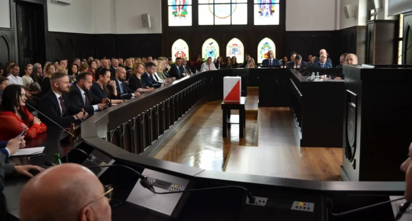 Pierwsza sesja, ślubowanie i wybór przewodniczącego Rady Miasta Mysłowice za nami