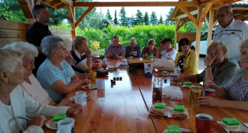 Emeryckie obchody Dnia Matki w ogrodach farskich