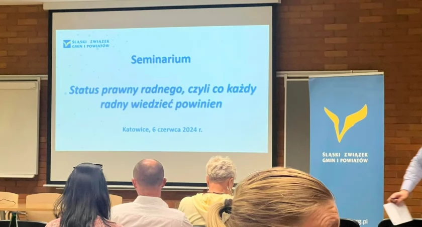 Radni się szkolą. Nie wszyscy, albo raczej mało który