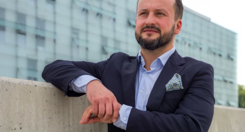 Raport z zawłaszczonego miasta