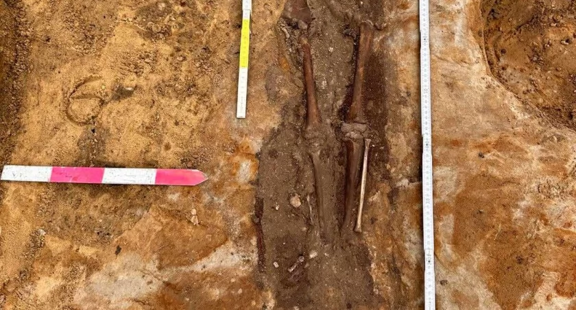 Archeologiczne odkrycie na placu budowy. Przy kościele natrafiono na kilkusetletnie groby