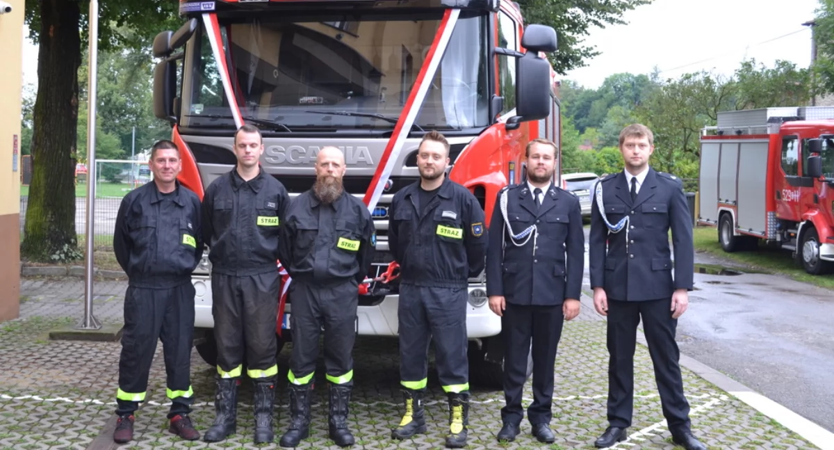 Scania zasiliła flotę OSP Dziećkowice. Mało brakowało, a trafiłaby do innego miasta