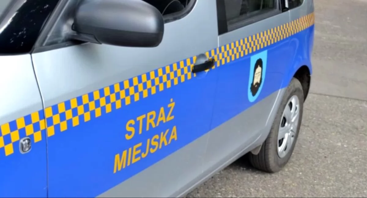 Strażnik miejski po służbie ruszył na ratunek rannej rowerzystce