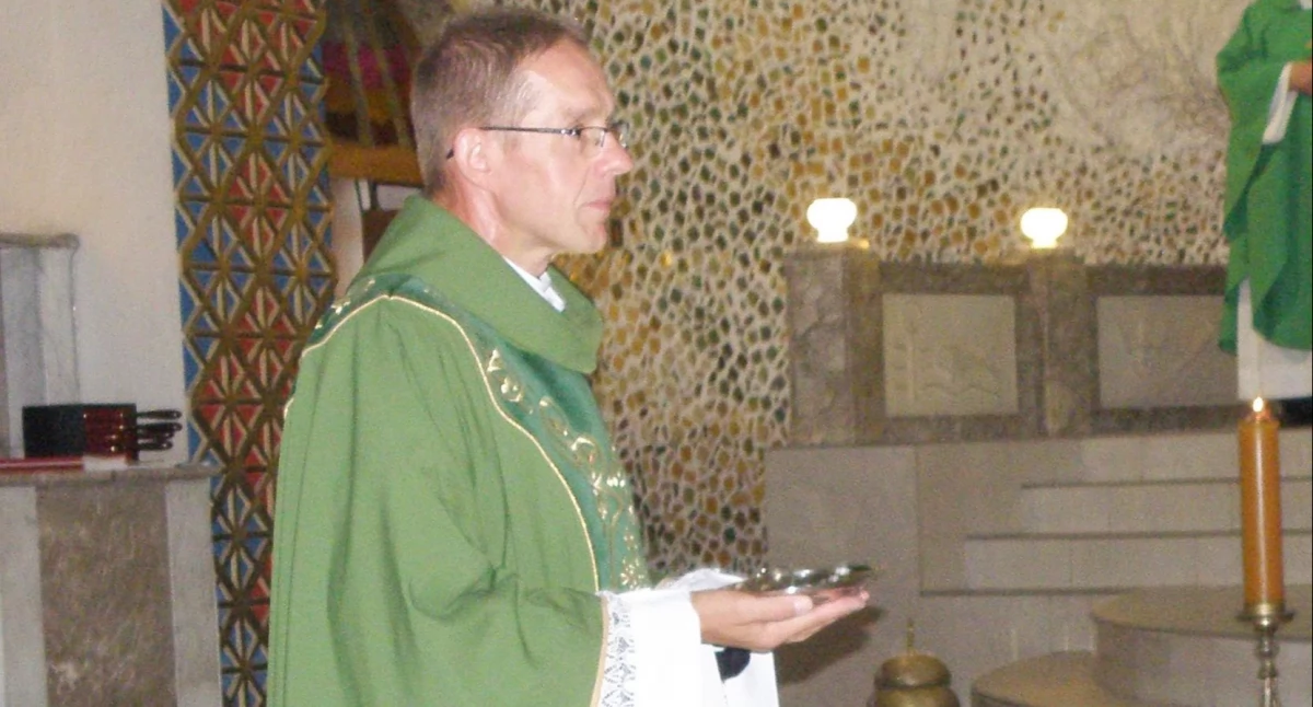 Prośba proboszcza - nie kupujcie urodzinowych kwiatów, środki przekażcie na fundusz dla dzieci z parafii