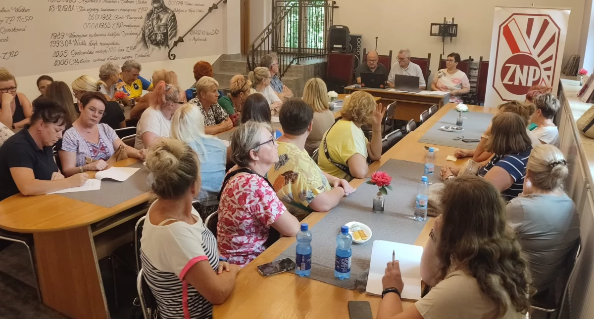 ZNP: spotkanie dot. zwolnień pracowników administracji i obsługi w szkołach i przedszkolach