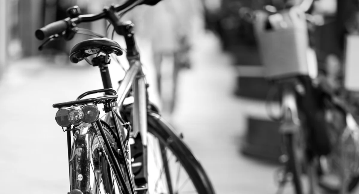 Podziękowania dla dzielnicowego za zabezpieczenie roweru