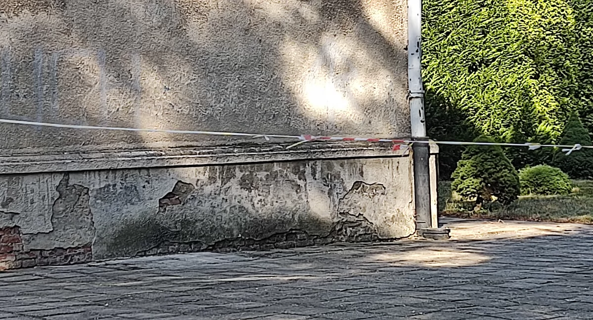 Podstawówka przy Chromika nadal czeka na remonty