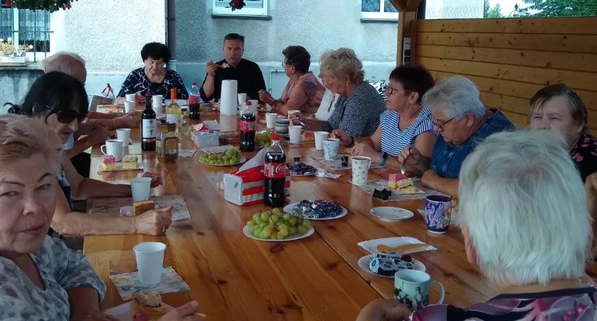Sierpień i brzezińscy emeryci