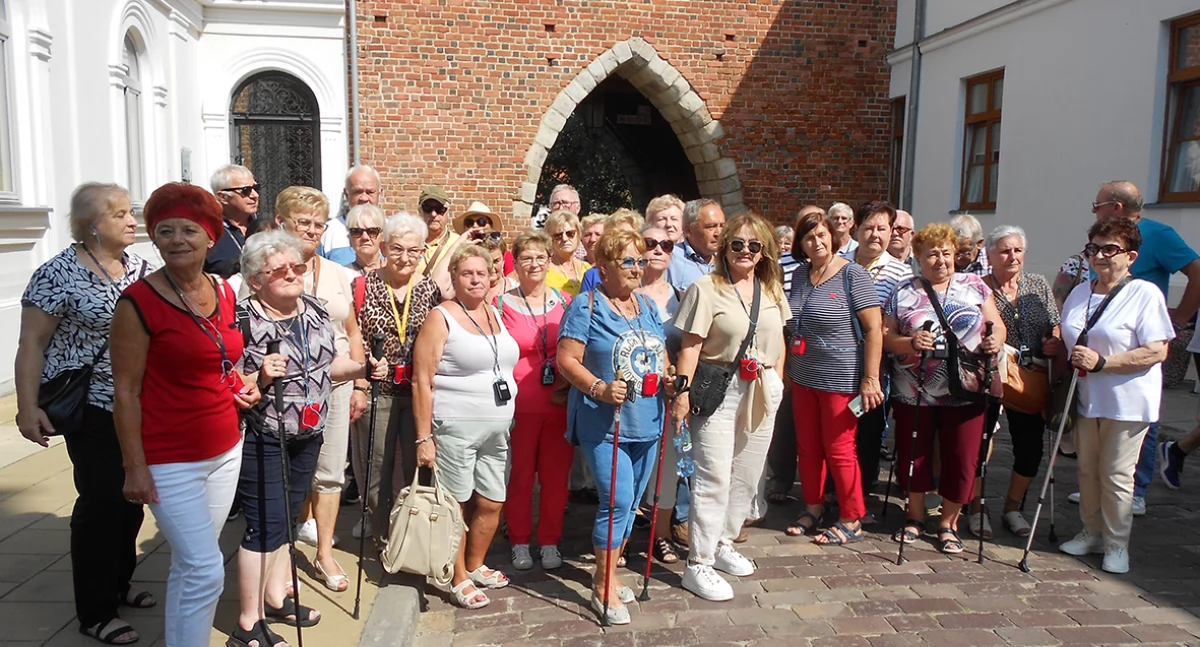 Seniorzy z „Koła Imielin” zwiedzili szlak renesansu