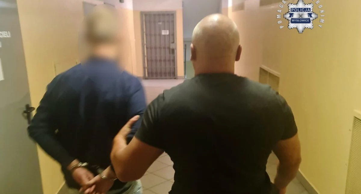Napadł na kobietę. Wciągnął ją do sklepu i dusił