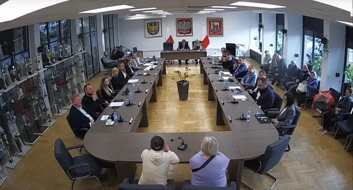 Mieszkańcy budynku  przy ul. Pokoju 106 zostaną wyeksmitowani Zamiast remontu, burmistrz chce go sprzedać