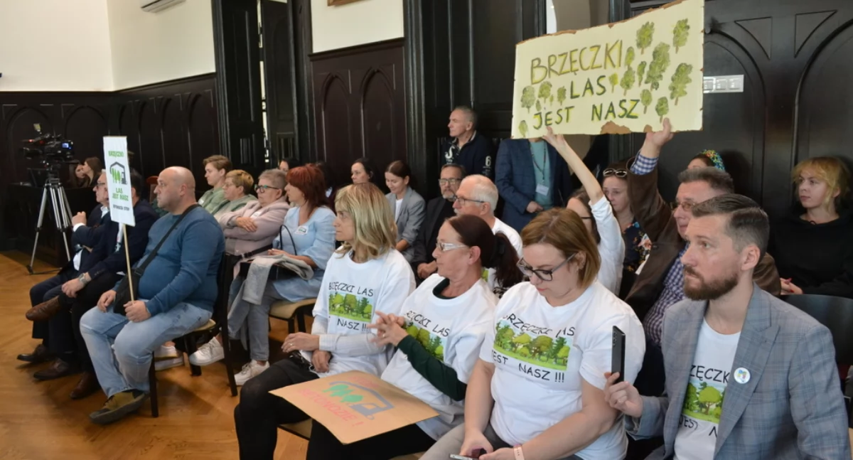 Głos mieszkańców został wysłuchany. Uratowali brzęczkowicki las przed sprzedażą
