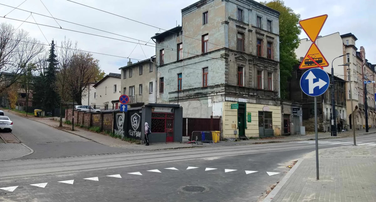 Jedź prosto, czyli w lewo
