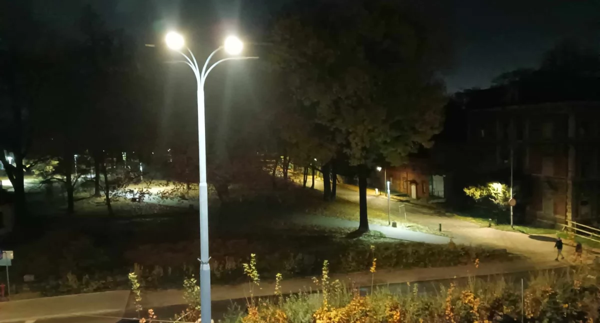 Świecą tylko dwie z sześciu