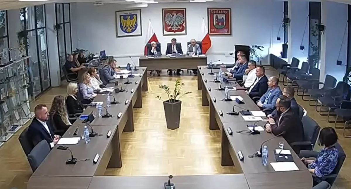 Zamiast remontu – zabicie deskami i postępująca ruina